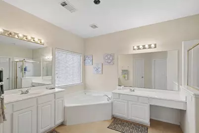 2614 Sunset Lake Drive, Sugar Land, TX 77478 - Photo 20