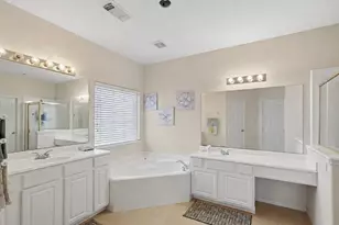 2614 Sunset Lake Dr, Sugar Land, TX 77478 - Photo 20
