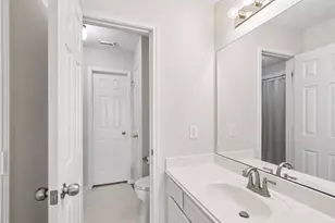 2614 Sunset Lake Dr, Sugar Land, TX 77478 - Photo 28