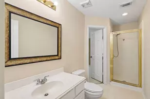 2614 Sunset Lake Dr, Sugar Land, TX 77478 - Photo 32