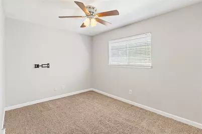 7019 Sandy Knolls Drive, Spring, TX 77379 - Photo 18