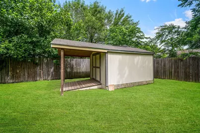 10122 Green Valley Lane, Houston, TX 77064 - Photo 20