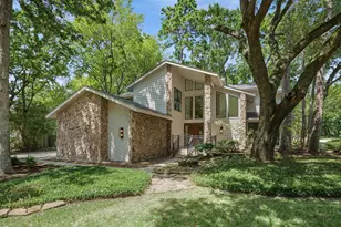2 Crescent Falls Ct, The Woodlands, TX 77381 - Photo 1