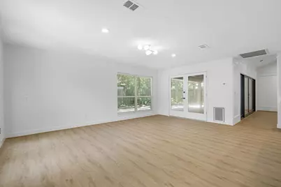 2 Crescent Falls Court, The Woodlands, TX 77381 - Photo 12