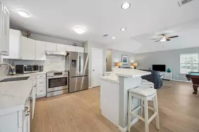 22032 Matagorda Drive, Galveston, TX 77554 - Photo 4