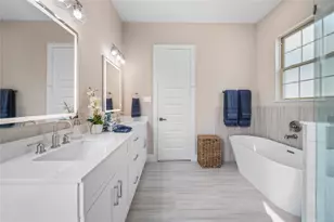 306 Chobani Ln, Houston, TX 77091 - Photo 4