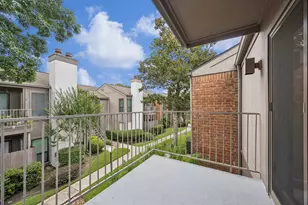 1201 Bering Dr, Houston, TX 77057 - Photo 2