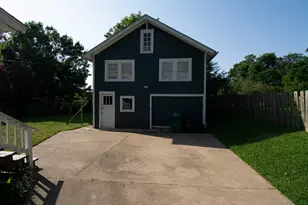 306 W Bryan St, Brenham, TX 77833 - Photo 1