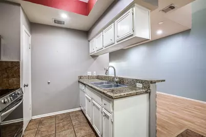 800 Country Place Drive #306, Houston, TX 77079 - Photo 18