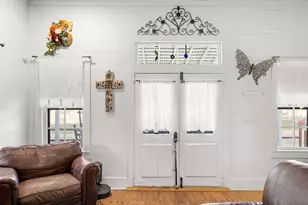 836 Pecan St, New Ulm, TX 78950 - Photo 4