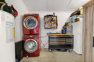 836 Pecan St, New Ulm, TX 78950 - Photo 22