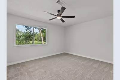 211 Avenue I, Alvin, TX 77511 - Photo 22