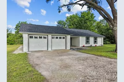 211 Avenue I, Alvin, TX 77511 - Photo 1