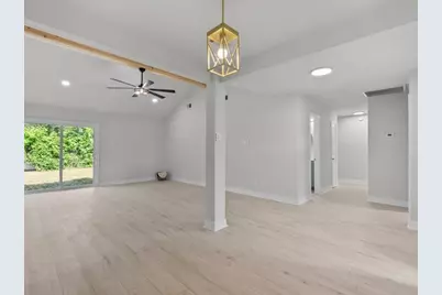 211 Avenue I, Alvin, TX 77511 - Photo 10