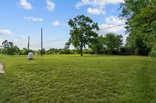 211 Avenue I, Alvin, TX 77511 - Photo 26
