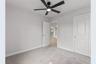 211 Avenue I, Alvin, TX 77511 - Photo 16