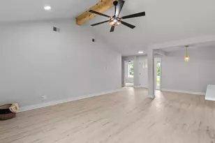 211 Avenue I, Alvin, TX 77511 - Photo 10
