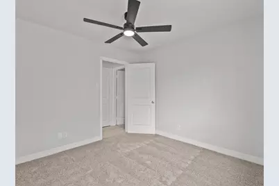 211 Avenue I, Alvin, TX 77511 - Photo 20