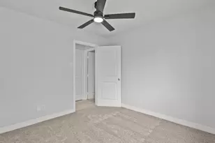 211 Avenue I, Alvin, TX 77511 - Photo 20