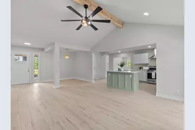 211 Avenue I, Alvin, TX 77511 - Photo 12