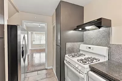 4505 Larch Lane #A, Bellaire, TX 77401 - Photo 12