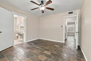 4505 Larch Ln, Bellaire, TX 77401 - Photo 14
