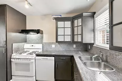 4505 Larch Lane #A, Bellaire, TX 77401 - Photo 10