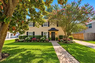 4505 Larch Ln, Bellaire, TX 77401 - Photo 1