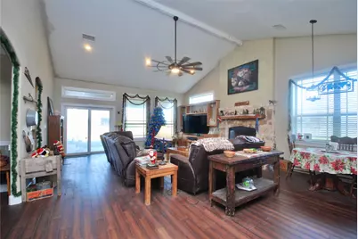 326 County Road 451, Waelder, TX 78959 - Photo 10