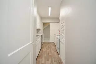 2718 Wroxton Rd, Houston, TX 77005 - Photo 18