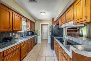 501 N Magnolia St, Highlands, TX 77562 - Photo 22