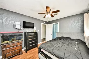 212 S Avenue D, Freeport, TX 77541 - Photo 26