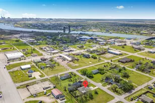 212 S Avenue D, Freeport, TX 77541 - Photo 40