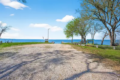 323 Lake Livingston Drive, Livingston, TX 77351 - Photo 26