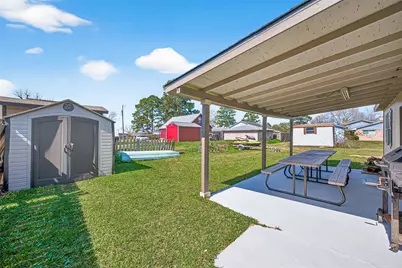 323 Lake Livingston Drive, Livingston, TX 77351 - Photo 22