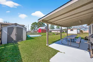 323 Lake Livingston Dr, Livingston, TX 77351 - Photo 22