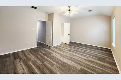 230 S Walden Elms Circle, The Woodlands, TX 77382 - Photo 6