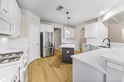 515 Deer Hollow Drive, Sugar Land, TX 77479 - Photo 10