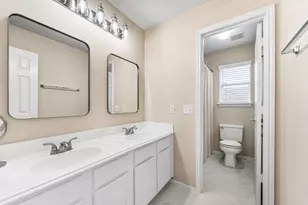 515 Deer Hollow Dr, Sugar Land, TX 77479 - Photo 20