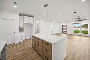 1807 Waco St, Dayton, TX 77535 - Photo 8