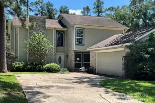 15010 Rolling Oaks Dr, Houston, TX 77070 - Photo 1