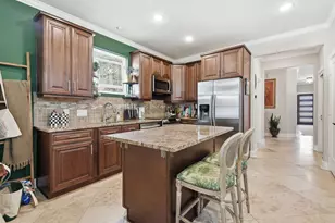 410 Peach St, Tomball, TX 77375 - Photo 6