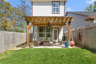 410 Peach St, Tomball, TX 77375 - Photo 28
