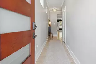 410 Peach St, Tomball, TX 77375 - Photo 2