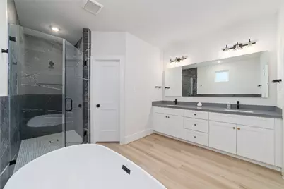 5630 Bertellis Lane, Houston, TX 77091 - Photo 12