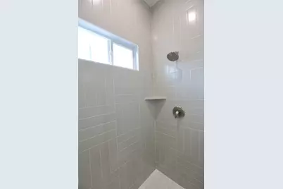 421 E 41st Street, Houston, TX 77022 - Photo 22