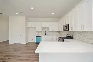8630 Scott St, Houston, TX 77051 - Photo 14