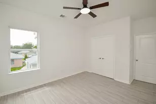 8630 Scott St, Houston, TX 77051 - Photo 18