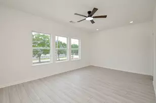 8630 Scott St, Houston, TX 77051 - Photo 22