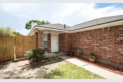 4705 Meadowood Drive, Baytown, TX 77521 - Photo 4